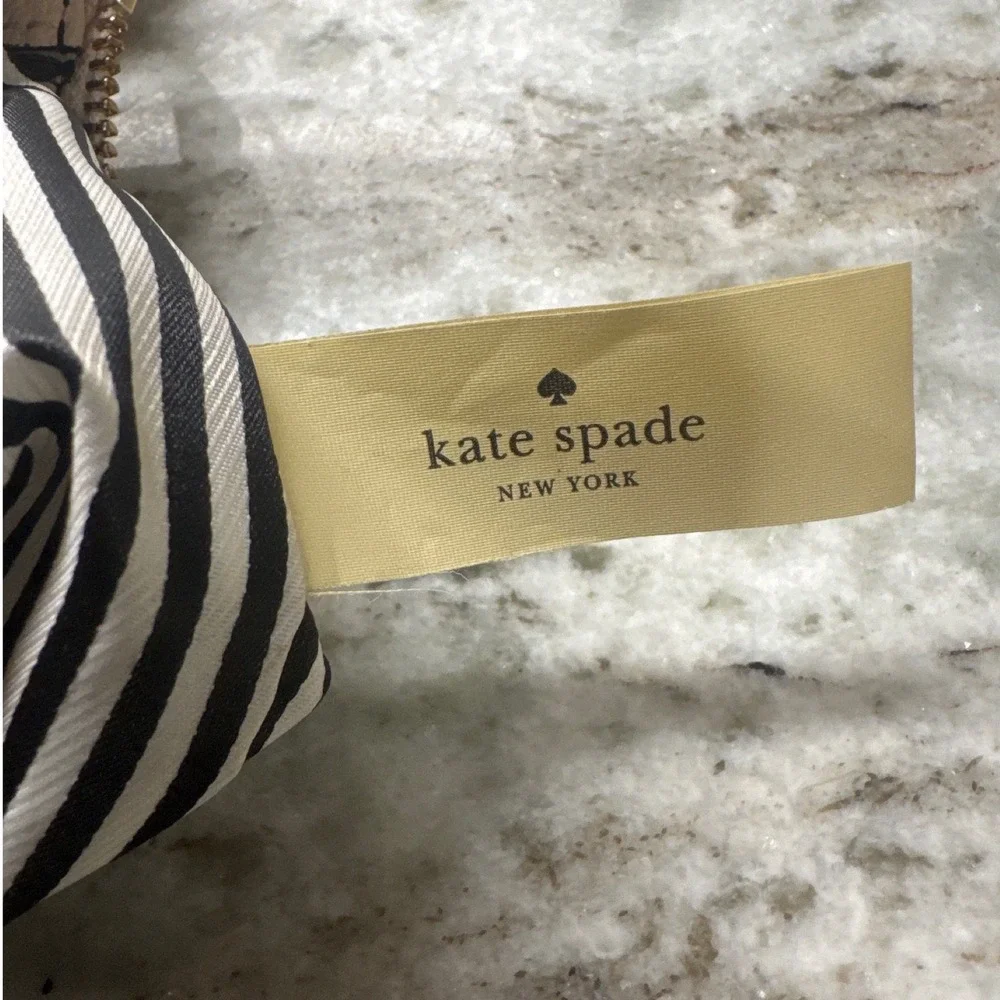 Kate Spade New York Pebbled Leather Crossbody Bag ivory Gold Tone Hardware